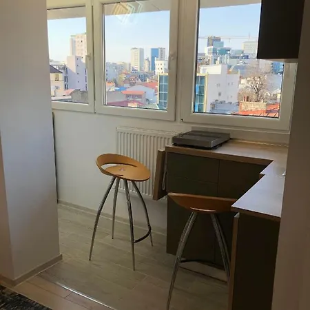 Brand New Downtown Studio *